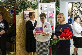 Выставка, посвященная памяти погибших бойцов – участников СВО, открылась в Сузунском краеведческом музее.