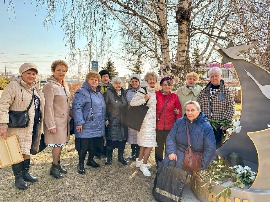 Ветераны женского движения Новосибирской области провели патриотическую акцию «Отцы звались наши Иванами».