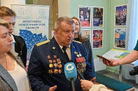 Чествование представителей воинских династий прошло в Союзе женщин Новосибирской области.