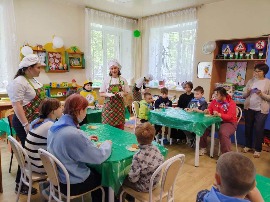 Союз женщин Первомайского района провел семейный фестиваль «Пряник», посвященный Дню защиты детей.