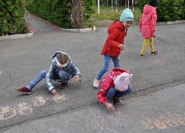 Конкурс детского рисунка на асфальте в Д/с "Солнышко".