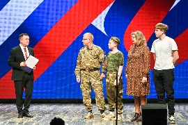 Чествование представителей воинских династий прошло в Союзе женщин Новосибирской области.
