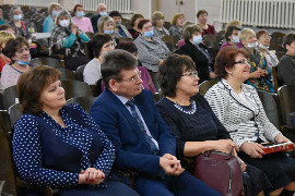 В Чулымском районе состоялось праздничное мероприятие под названием «Ваше величество - женщина!», посвященное 30-летию Союза женщин России.
