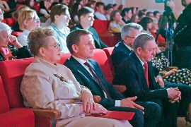Чествование представителей воинских династий прошло в Союзе женщин Новосибирской области.