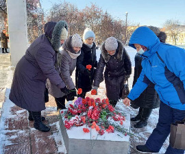 Члены Союза женщин Венгеровского района Новосибирской области отметили  День Героев Отечества.