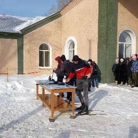 В селе Заречье, Венгеровского района, прошло спортивное соревнование "Биатлон-21", организованное Советом отцов совместно с районной организацией «Совет женщин».