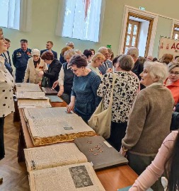 Вышел в свет второй том альманаха «Трудовая доблесть Новосибирской области» - «Трудовой героизм новосибирцев в годы Великой Отечественной войны 1941-1945 годов».

