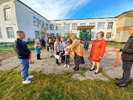 Современные детские спортивные комплексы открылись в Чановском районе.