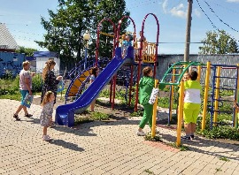 Союз женщин Венгеровского района приступил к реализации конкурсного проекта  «Пусть детство длится дольше».