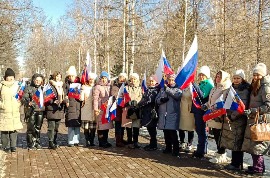 Союз женщин Новосибирской области принял участие в праздничном митинге, посвященном десятилетию воссоединения Крыма с Россией.