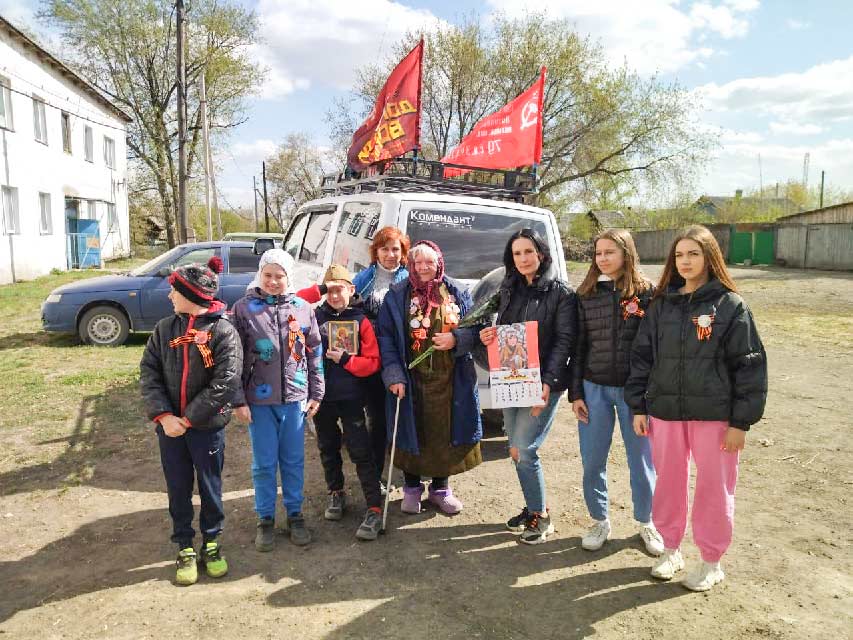 Молодежное крыло Союза женщин Чистоозерного района Новосибирской области во главе с председателем организации Данилкиной О.И приняло участие во Всероссийском патриотическом автопробеге «Дорогами Войны – 2022». 