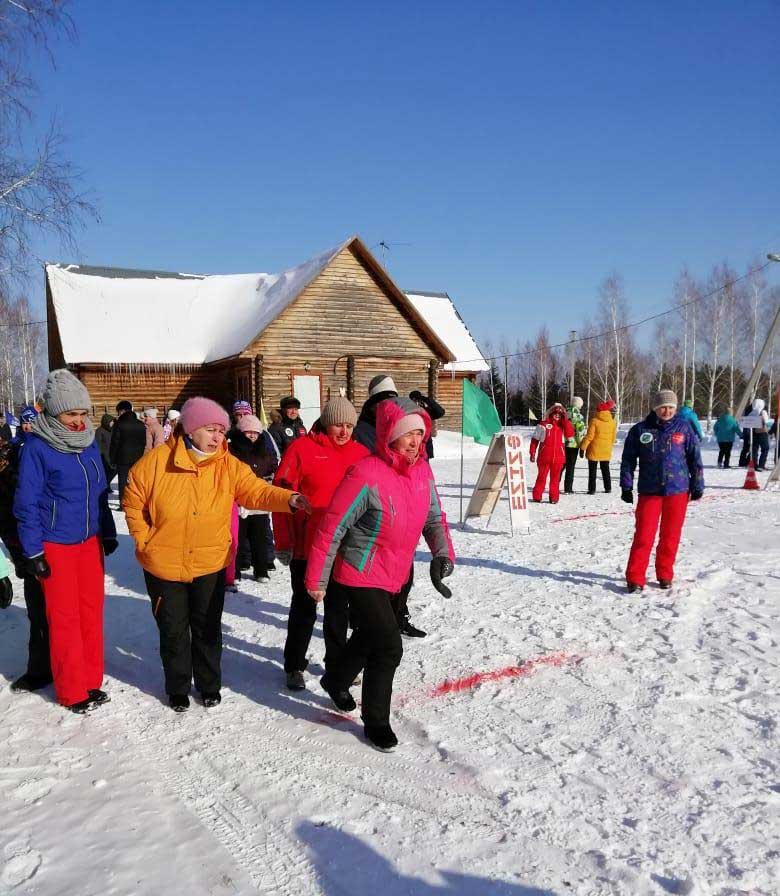 Члены Союза женщин Колыванского района провели День здоровья.