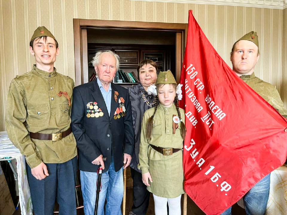 Дзержинский-р-н-Поздравление-ветеранов.1.jpg